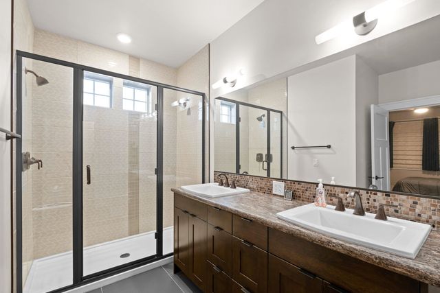 24499 E Pinnacle Ct, Liberty Lake, WA 99019