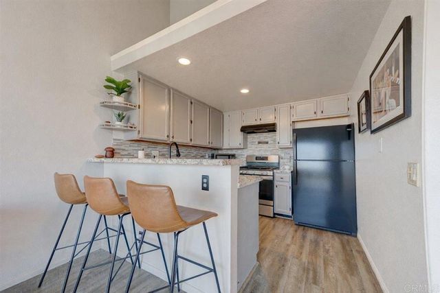 6669 Corte Maria, Carlsbad, CA 92009