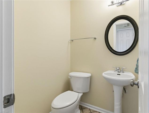 3 Nicole CT, Hampton, VA 23669