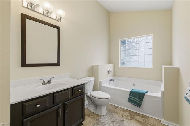 3 Nicole CT, Hampton, VA 23669