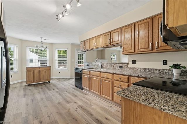 3 Nicole CT, Hampton, VA 23669
