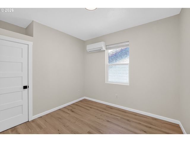 211 ETHEL St, Oregon City, OR 97045