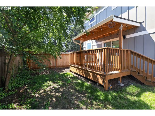 211 ETHEL St, Oregon City, OR 97045