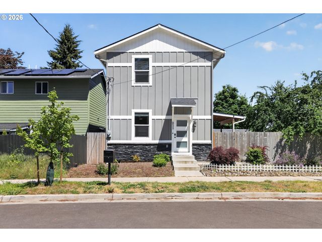 211 ETHEL St, Oregon City, OR 97045