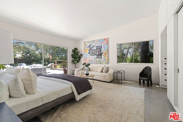 1234 Woodland Drive, Santa Paula, CA 93060