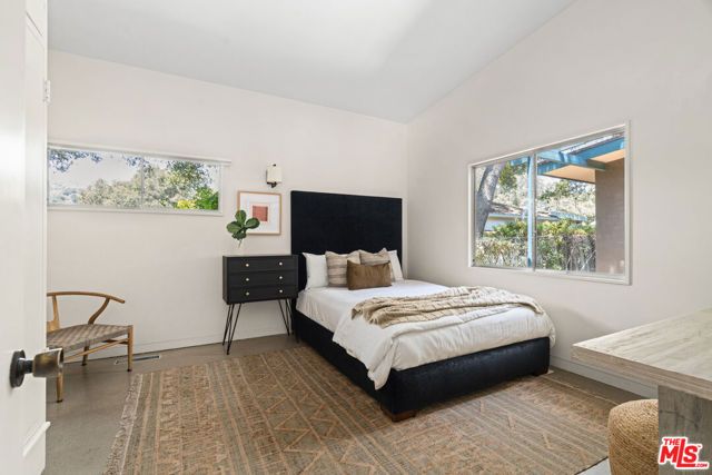 1234 Woodland Drive, Santa Paula, CA 93060