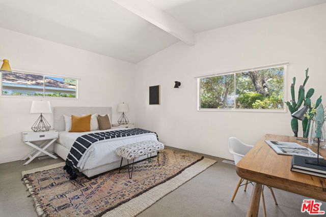 1234 Woodland Drive, Santa Paula, CA 93060