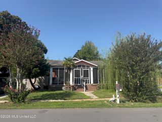 2405 East Avenue, Gulfport, MS 39501