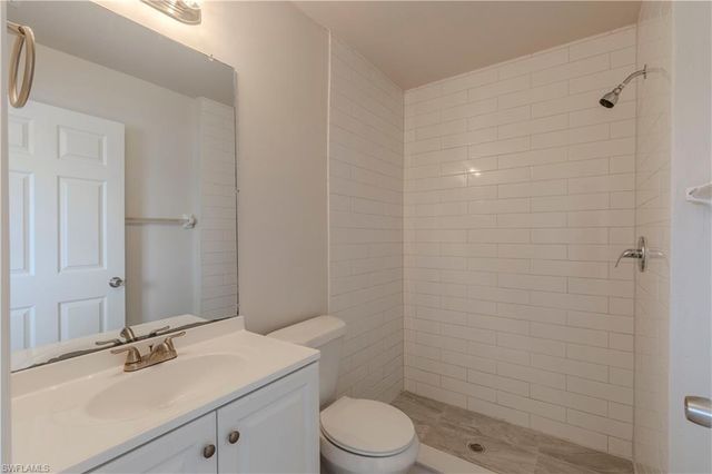 713 Cardinal ST E, Lehigh Acres, FL 33974