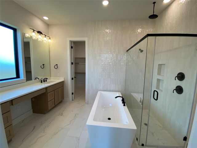 12127 Lake View Boulevard, Mont Belvieu, TX 77523