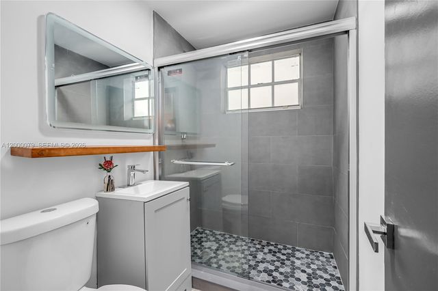 717 Espanola Way 110, Miami Beach, FL 33139