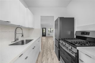 717 Espanola Way 110, Miami Beach, FL 33139