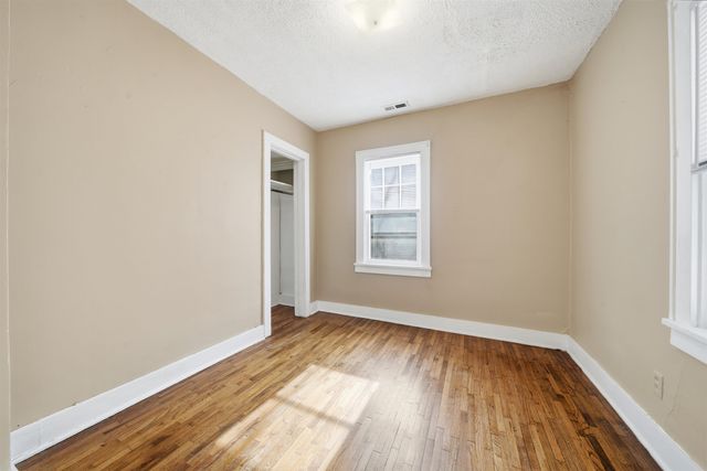 806 N Terrace Dr, Wichita, KS 67208