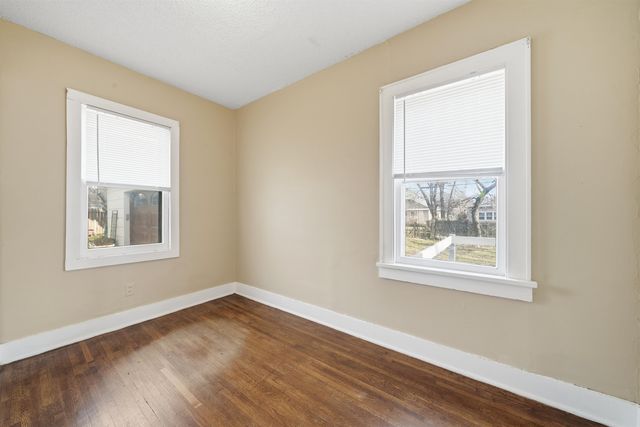 806 N Terrace Dr, Wichita, KS 67208