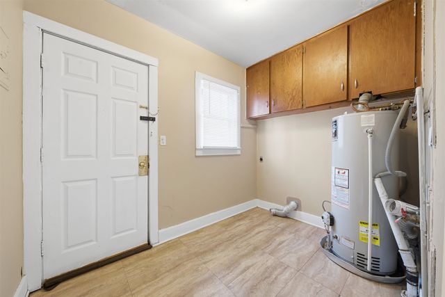 806 N Terrace Dr, Wichita, KS 67208