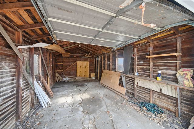 806 N Terrace Dr, Wichita, KS 67208