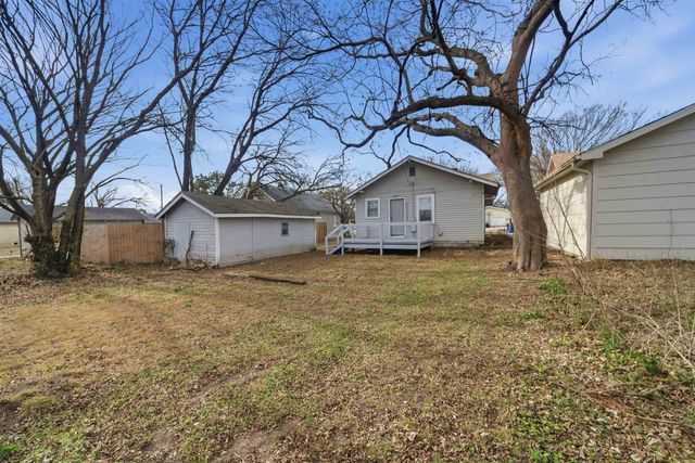 806 N Terrace Dr, Wichita, KS 67208