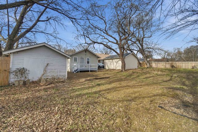 806 N Terrace Dr, Wichita, KS 67208