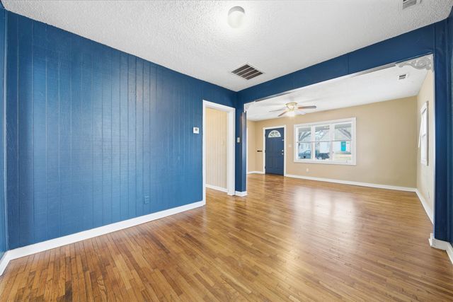 806 N Terrace Dr, Wichita, KS 67208