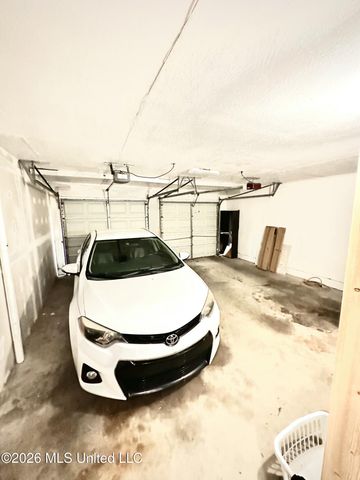 338 Venetian Way, Hattiesburg, MS 39401