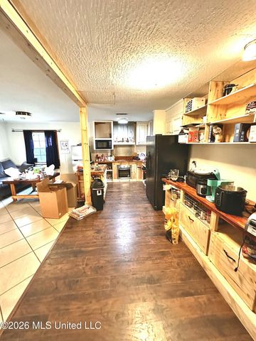 338 Venetian Way, Hattiesburg, MS 39401