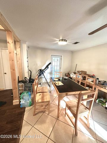 338 Venetian Way, Hattiesburg, MS 39401