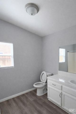 7507 Cross Glade Street, Bakersfield, CA 93307