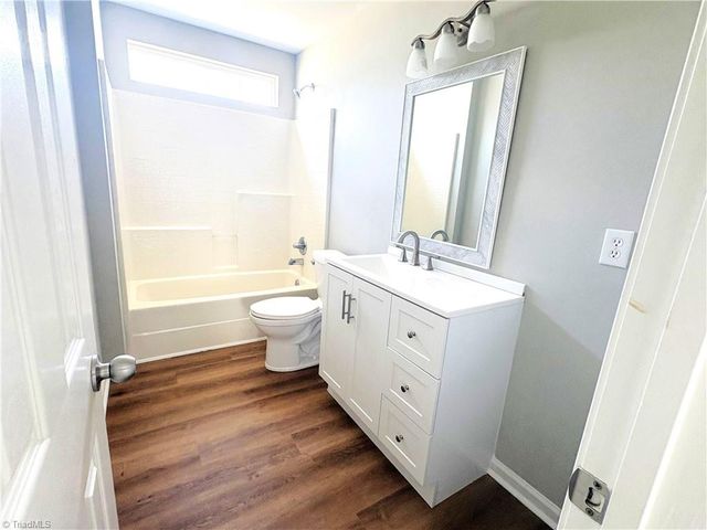 10 Red Brush Court, Mcleansville, NC 27301