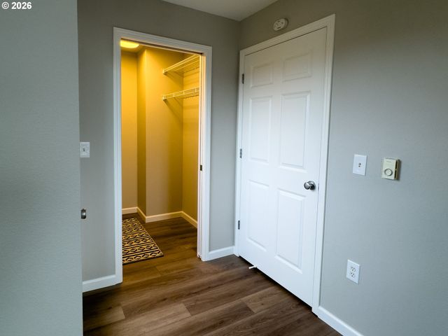 318 Ne ROBERTS Ave 308, Gresham, OR 97030