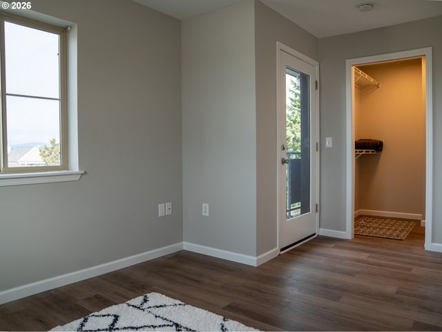 318 Ne ROBERTS Ave 308, Gresham, OR 97030