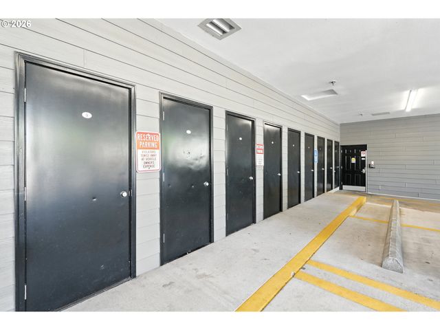 318 Ne ROBERTS Ave 308, Gresham, OR 97030