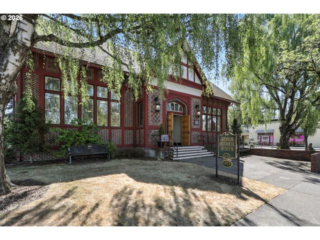 318 Ne ROBERTS Ave 308, Gresham, OR 97030