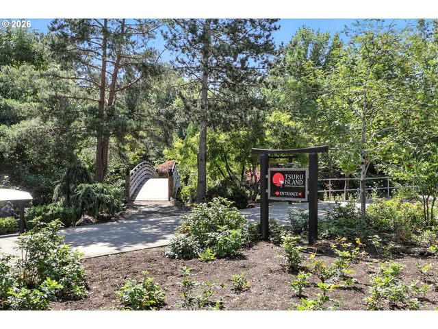 318 Ne ROBERTS Ave 308, Gresham, OR 97030