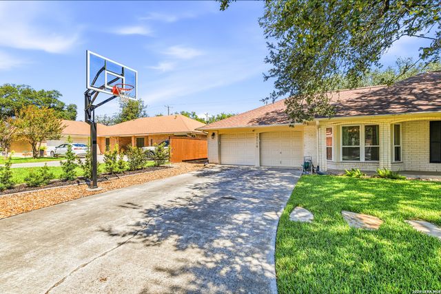 13119 HILL FOREST ST, San Antonio, TX 78230