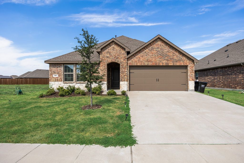 307 Warbler Way, Caddo Mills, TX 75135