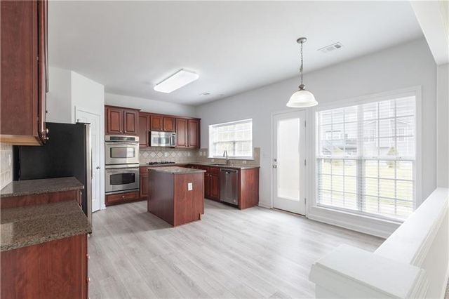 4987 Rustic Canyon Drive, Suwanee, GA 30024