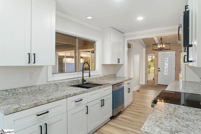 180 Lanewood Drive, Greenville, SC 29607