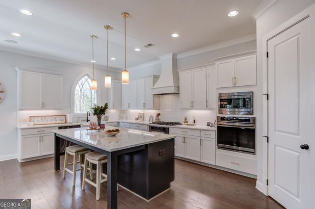 6444 Point Twenty Two, Gainesville, GA 30506