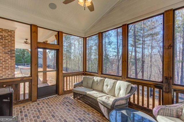 6444 Point Twenty Two, Gainesville, GA 30506