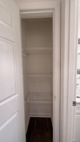 10115 Toelle Lane, St Louis, MO 63137