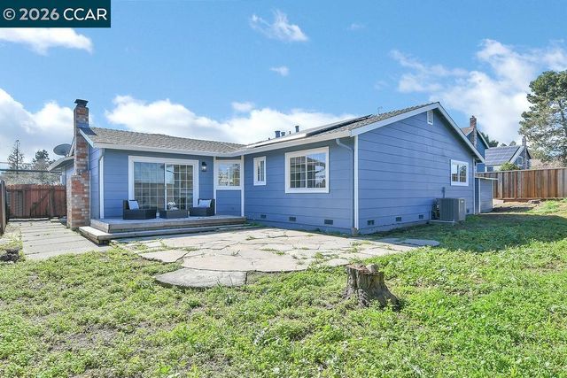 34 Midhill Rd, Martinez, CA 94553