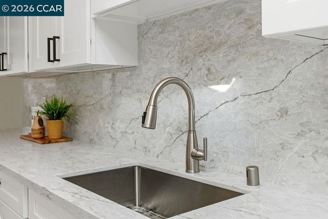 196 Wilkie Dr, Walnut Creek, CA 94598