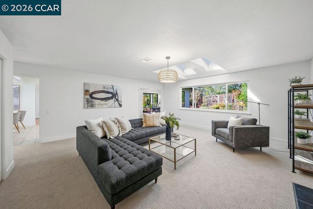 196 Wilkie Dr, Walnut Creek, CA 94598