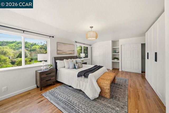 196 Wilkie Dr, Walnut Creek, CA 94598