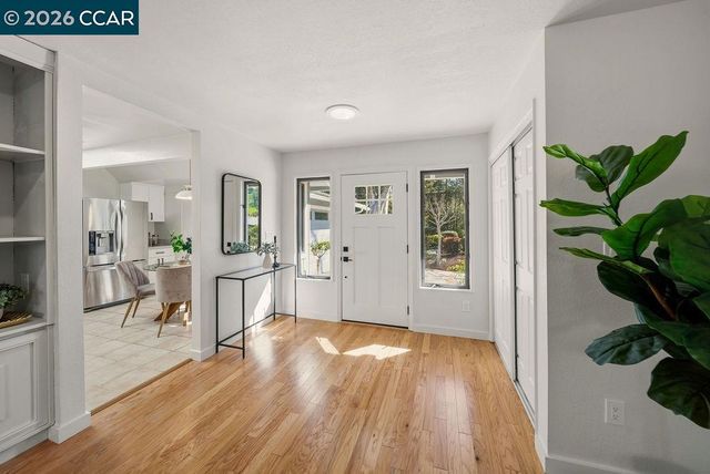 196 Wilkie Dr, Walnut Creek, CA 94598