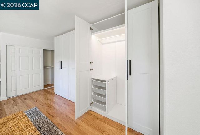 196 Wilkie Dr, Walnut Creek, CA 94598