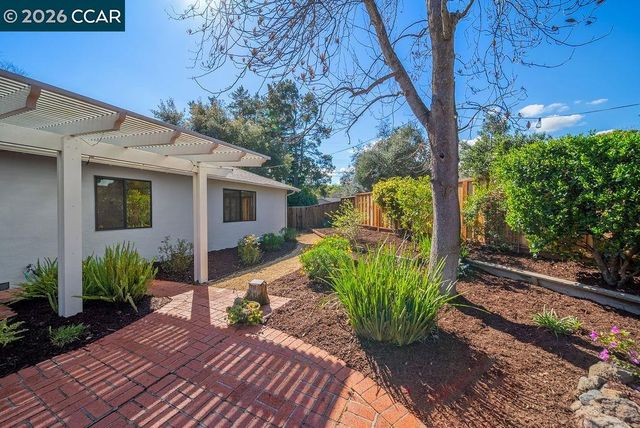 196 Wilkie Dr, Walnut Creek, CA 94598