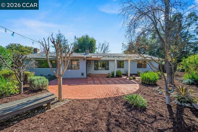 196 Wilkie Dr, Walnut Creek, CA 94598