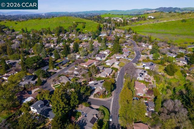 196 Wilkie Dr, Walnut Creek, CA 94598