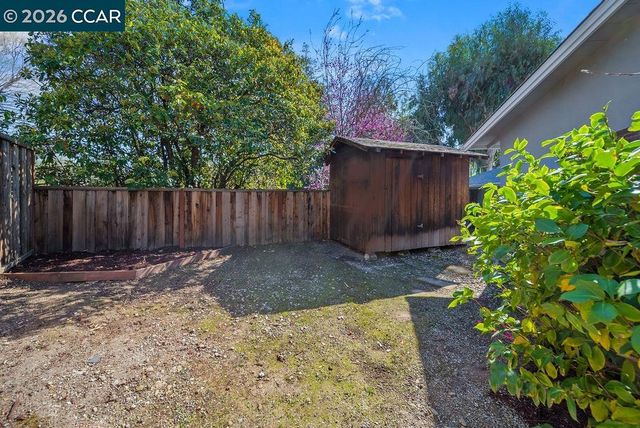 196 Wilkie Dr, Walnut Creek, CA 94598